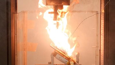 بالصور.. احتراق بطاريات Galaxy Note 7 يهدد بسحب إنتاجها