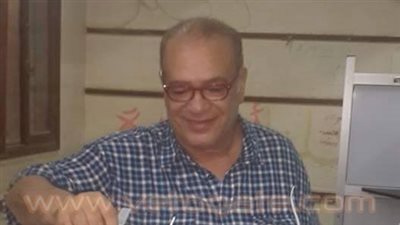 بالصور.. صلاح عبد الله يدلي بصوته في الانتخابات