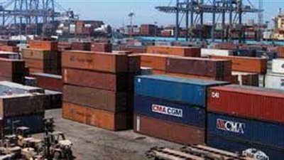 ميناء دمياط يستقبل شحنتى 