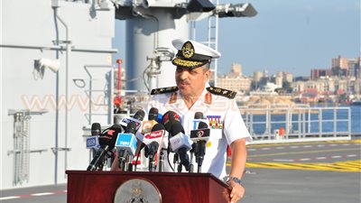 قائد القوات البحرية يكشف الأهمية الإستراتيجية لميسترال