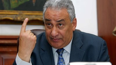 جدل حول دستورية قانون «القيمة المضافة».. فقيه دستوري: المشرع له الحق في استثناء بعض الفئات.. «عمار»: يخل بمبدأ المساواة بين المواطنين.. نقيب المحامين: تكليف فريق حقوقي لجمع أدلة عد