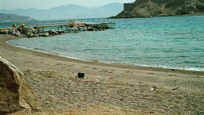 183 سائحا يزورون جزيرة 