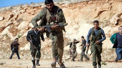 «جند الأقصى» تعدم 7 أسرى لـ «أحرار الشام» رميا بالرصاص