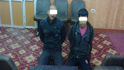 ضبط شخصين بحوزتهما 4 بنادق آلية وخرطوش وطبنجة بالقليوبية