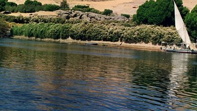 وفد كورى يزور أسوان لإعداد برنامج تسجيلى عن الصيد والسياحة