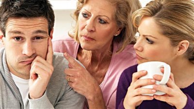 حكم الشرع فى سكن المطلق فى نفس شقة مطلقته