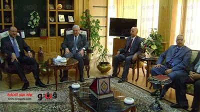 جولة لرئيس الجهاز المركزى للمحاسبات بمركز تقنية الاتصالات بجامعة المنصورة