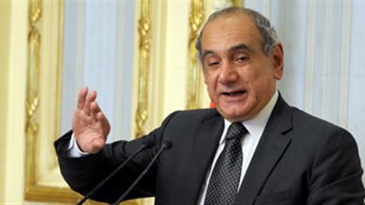 التحقيق فى تسهيل وزير الإسكان الاستيلاء على أراضى الدولة