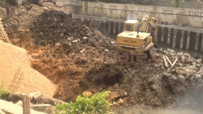 محافظ الجيزة يتابع وقف أعمال عقار الهرم المنهار