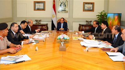 مصادر: «السيسي» يتابع تكليفاته للحكومة بتنفيذ المشروعات الكبرى