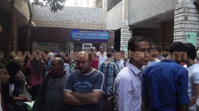 تواصل اعتصام العاملين الموقوفين بـ