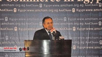 وزير الخارجية يعود للقاهرة بعد زيارة للجزائر