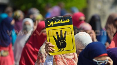 توقعات بأعمال عنف جديدة في الجامعات بعد رسالة «الإرهابية».. الجماعة تحفز الطلاب: أنتم طريقنا للعودة إلى حكم مصر.. شعبان: الجماعة تستبيح دماء المصريين لخدمتها.. دراج: الحكومة تدير الجامعات بط