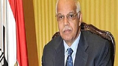 محافظ القاهرة يهنئ 