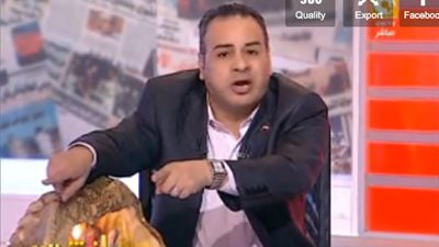 بالفيديو.. القرموطي يهنئ الأقباط بعيد الميلاد بطبق 