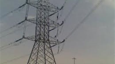 مسئول بالصحة: أبراج الضغط العالي تسبب السرطان وتشوه الأجنة