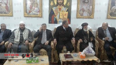 بالفيديو والصور.. محافظ أسيوط يزور الكنائس لتهنئة الأقباط بعيد الميلاد