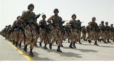 القوات المسلحة تنفي شائعات الجماعة الإرهابية بمد خدمة مجندى الشرطة