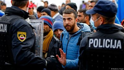 سلوفينيا تمنح مزيدا من السلطات للجيش بالتزامن مع تدفق المهاجرين