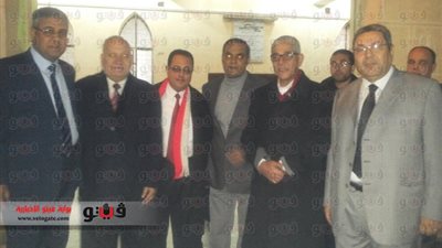 بالصور.. محافظ البحيرة يشارك الأقباط احتفالاتهم بعيد الميلاد