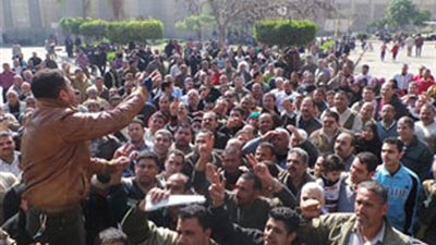 غضب بين عمال «غزل المحلة» بسبب تصريحات رئيس النقابة العمالية بالشركة