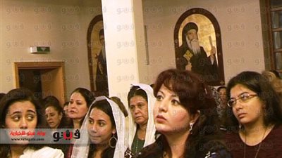 بالفيديو والصور.. المسلمون يشاركون الأقباط عيد الميلاد بالنمسا