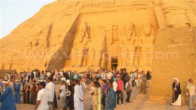 «ملوى للفنون الشعبية» تشارك في احتفالات تعامد الشمس بأسوان