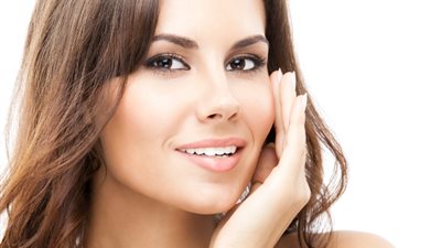 أقنعة «السكر والعسل والبيض» لإزالة شعر الوجه دون ألم