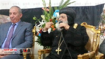 بالصور.. محافظ البحر الأحمر يهنئ الأقباط بعيد الميلاد المجيد