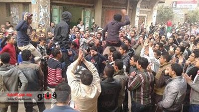 القبض على شخصين خلال فض مسيرة لـ