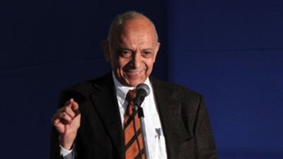 محمد غنيم يطالب بالتكاتف ضد الإرهاب أثناء تقديمه التهاني للأقباط بالدقهلية