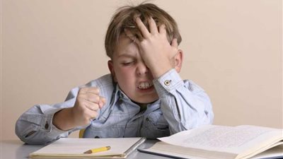 7 طرق لتعويد طفلك على تجنّب الشتائم