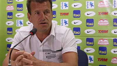 دونجا يرشح البرازيل للفوز بكوبا أمريكا 2015