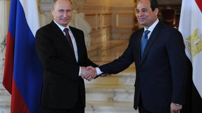 «السيسي» يؤكد لـ«بوتين» دعم مصر للجهود الدولية لتسوية الأزمة السورية