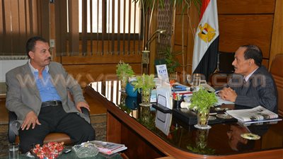 رئيس جامعة أسيوط يلتقى رئيس جريدة أنباء الشرق الأوسط