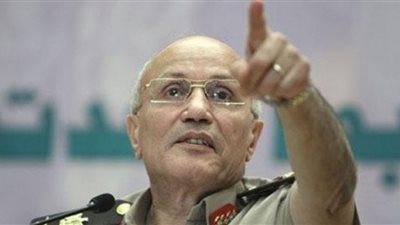 وزيرا الإنتاج الحربي والاتصالات يشاركان في عزاء جمال الغيطاني