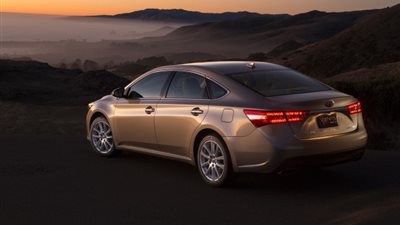 بالصور.. «تويوتا» تطرح «أفالون» 2014