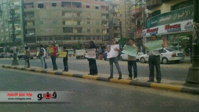 ضبط 3 أعضاء بـ«مصر القوية» أثناء لصقهم بوسترات «لا للدستور» بـ«قصر العيني»