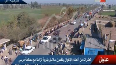 بالفيديو.. مؤيدو المعزول يتظاهرون بمسقط رأسه فى الشرقية