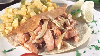 للمرأة العاملة.. طريقة سهلة لـ«شاورما السمك»