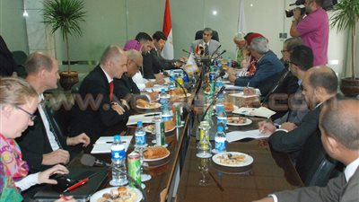 بالصور.. وزير البيئة يستقبل بعثة البنك الدولي