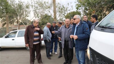 محافظ الجيزة يكلف بالتعاقد مع شركات لجمع المخلفات في البدرشين وأبو النمرس | صور