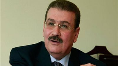 وزير النقل يزور مصنع «سيماف» لإنتاج «القطارات»