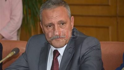 محافظ الإسماعيلية يشدد على الانتهاء من المشروعات قبل نهاية 2018