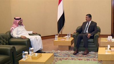 «بحاح» يبحث مع السفير السعودي في اليمن العلاقات بين البلدين
