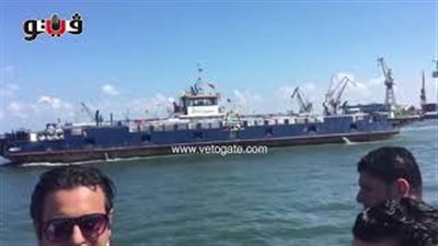 رئيس الوزراء يستقل معدية «سيناء 5» للانتقال من بورفؤاد إلى بورسعيد