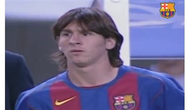 «فيفا» يحتفل بأول مباراة لـ«ميسي» مع برشلونة (فيديو)