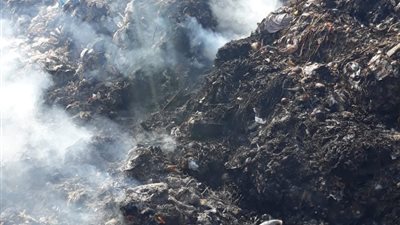 «الهواء فيه سم قاتل».. مقلب قمامة يهدد حياة أهالي «أبو خليل» بالشرقية