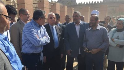 وزير الآثار يتفقد مسجد الظاهر بيبرس «صور»