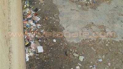 بالصور.. مدرسة التجارة بالديدامون تغرق في الإهمال